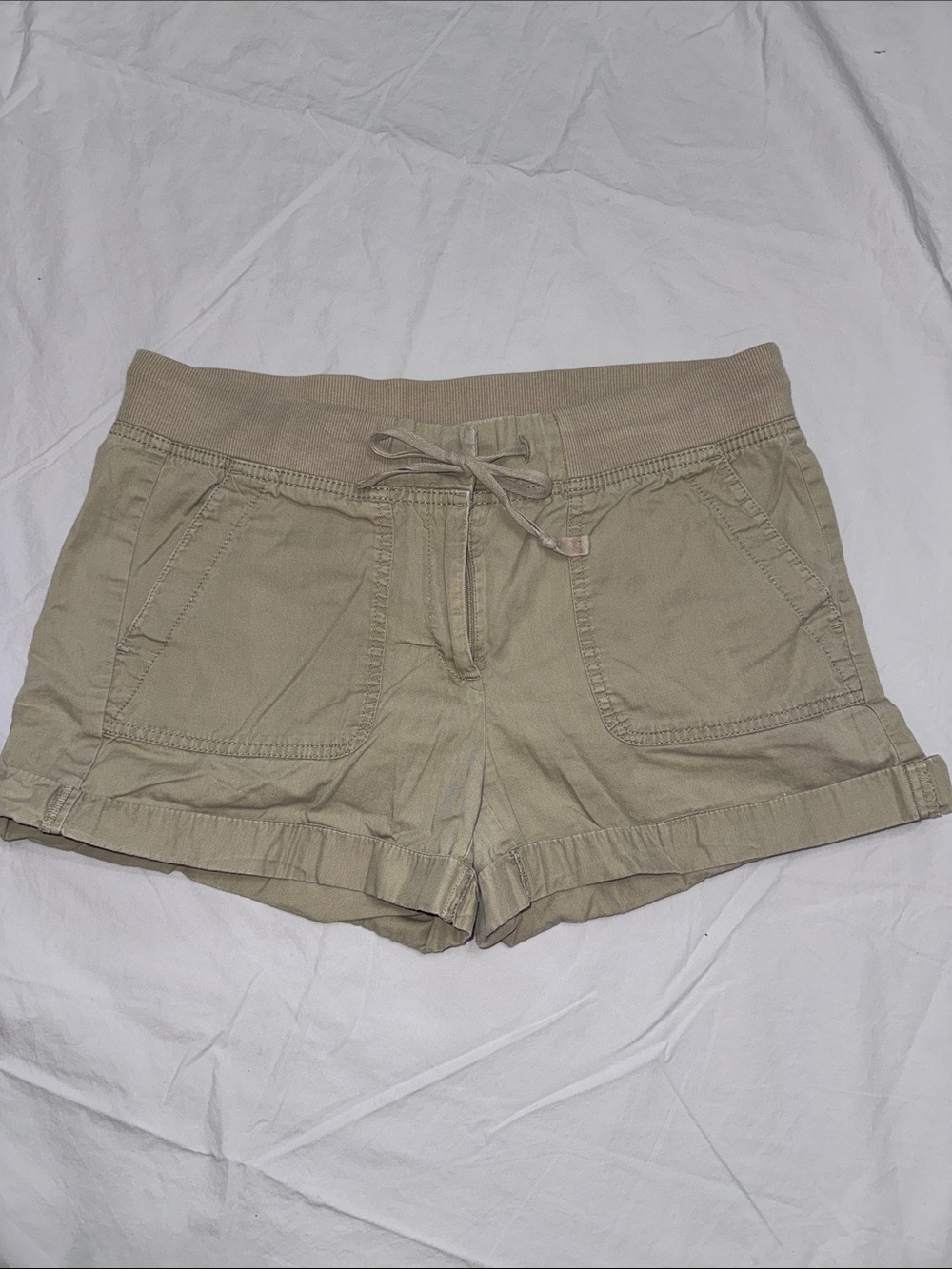 Women’s LOFT Khaki Casual Shorts | Size 4